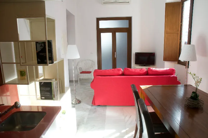 Room, Life Apartments Quintana, Seville