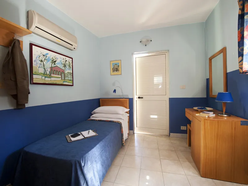 BUNGALOW CAPACITY 1 Room, Villaggio Albergo Internazionale La Plaja, Catania