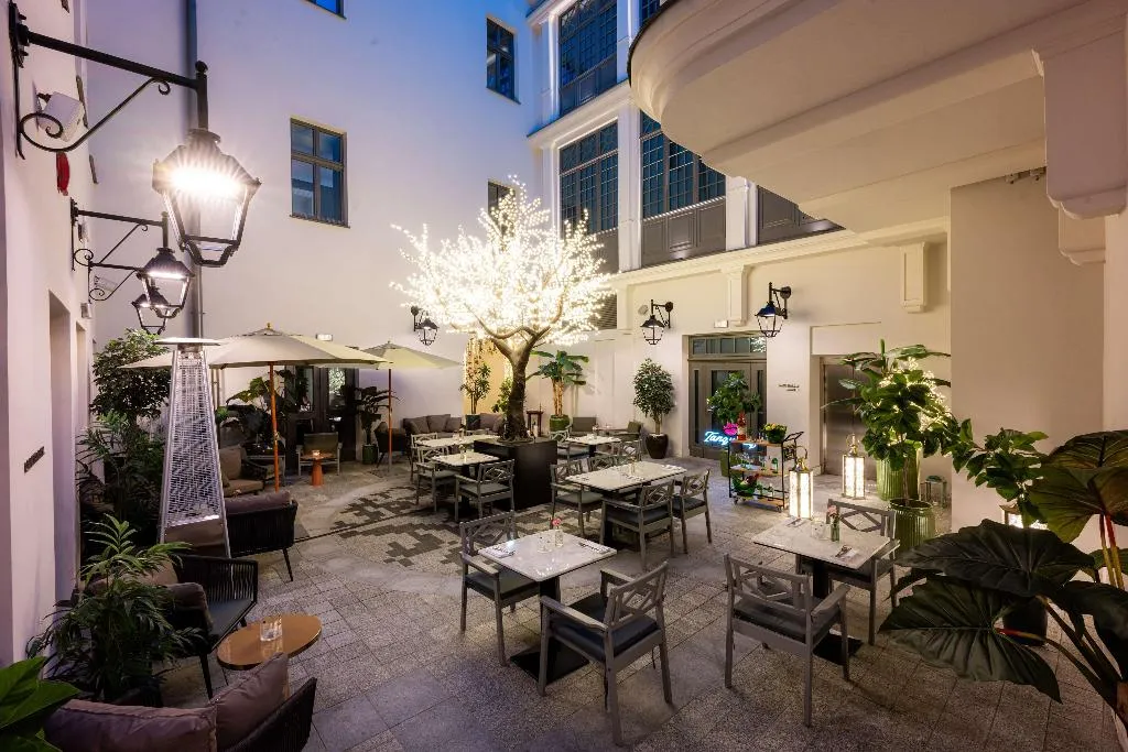 Restaurant, Hotel Saski Krakow, Curio collection by Hilton, Krakow