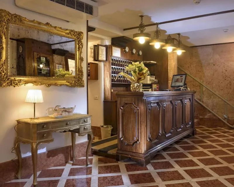 Lobby, Al Nuovo Teson, Venice