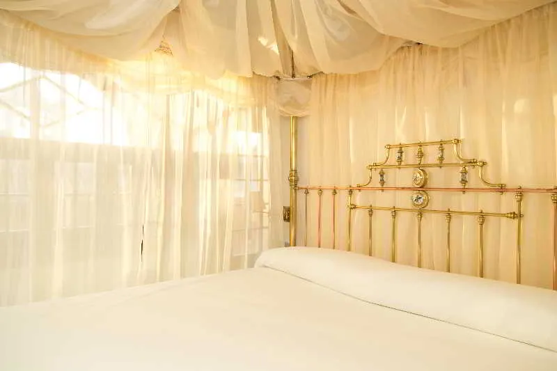 Room, Ateneo Sevilla, Seville