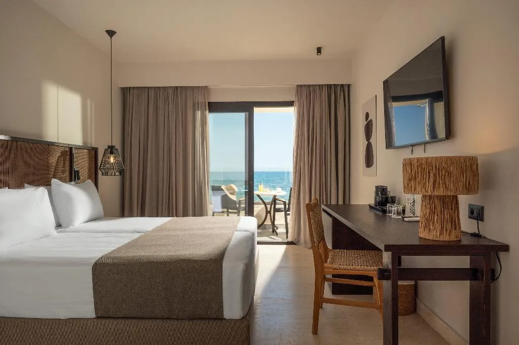 BUNGALOW SEA FRONT Room, Oya Beach Resort, Crete