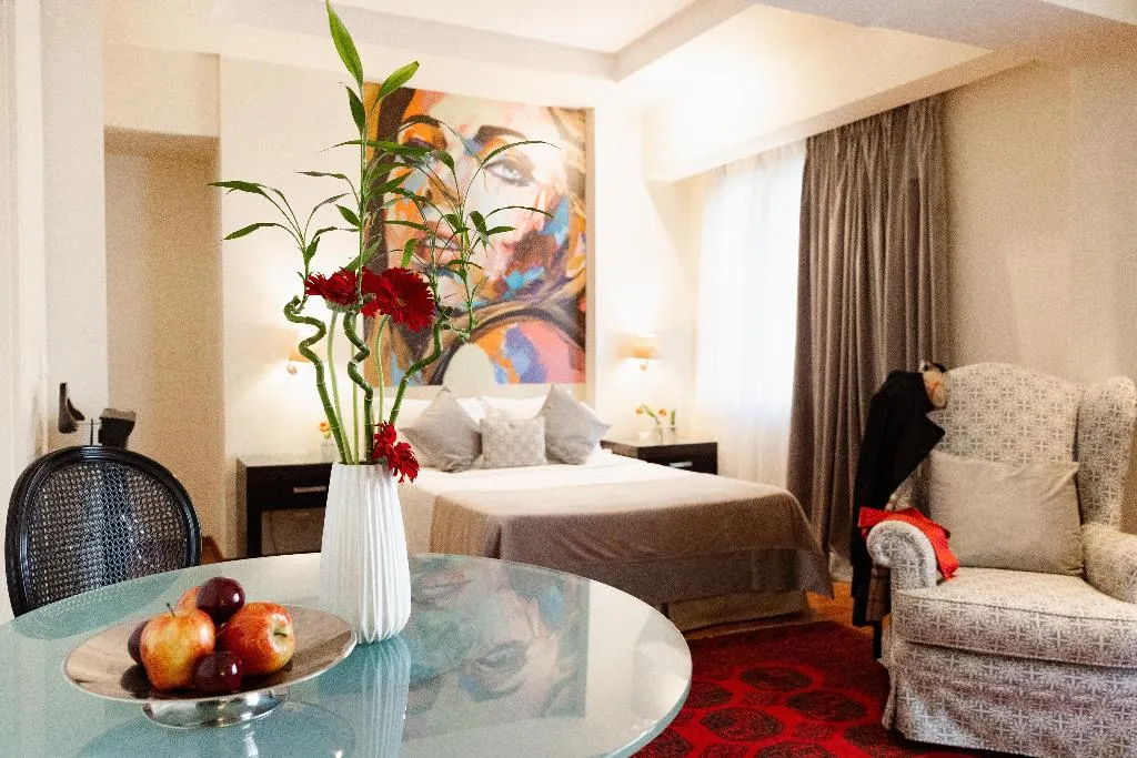 JUNIOR SUITE NON SMOKING Room, Best Western Plus Embassy Hotel, Athens