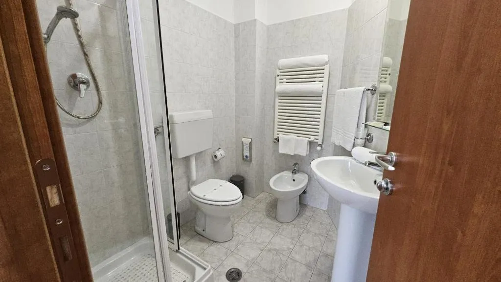 TRIPLE WITH BALCONY Room, GH Hotel & Restaurant, Palermo