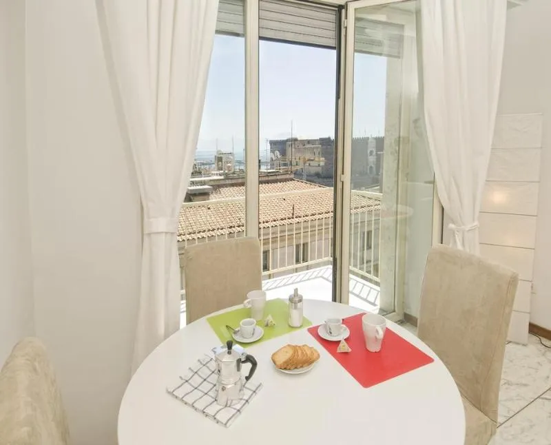 APARTMENT STANDARD Room, San Giacomo 32 Residenze, Naples