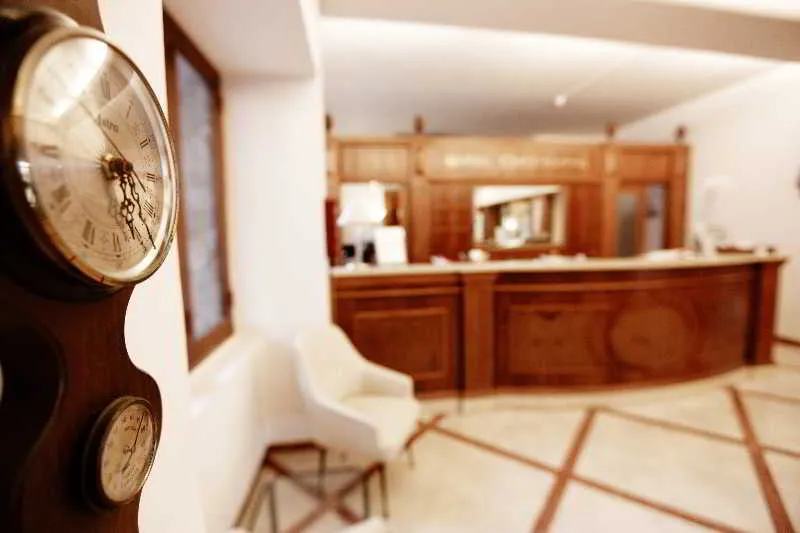 Lobby, Continental, Taormina