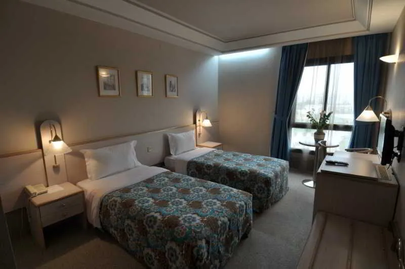 Room, Wassim, Fez