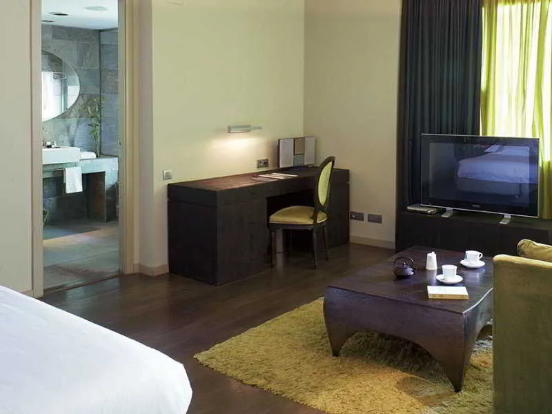 Room, Neri, Barcelona