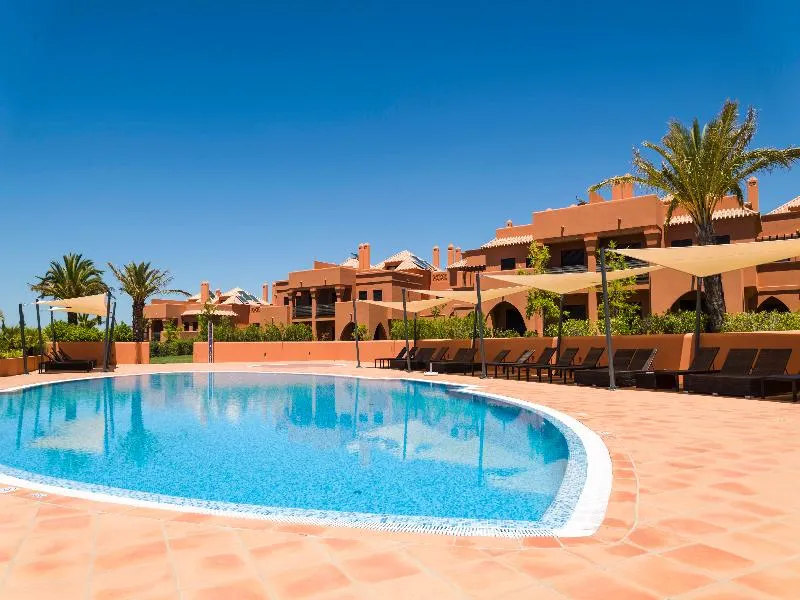 Pool, Amendoeira Golf Resort, Algarve