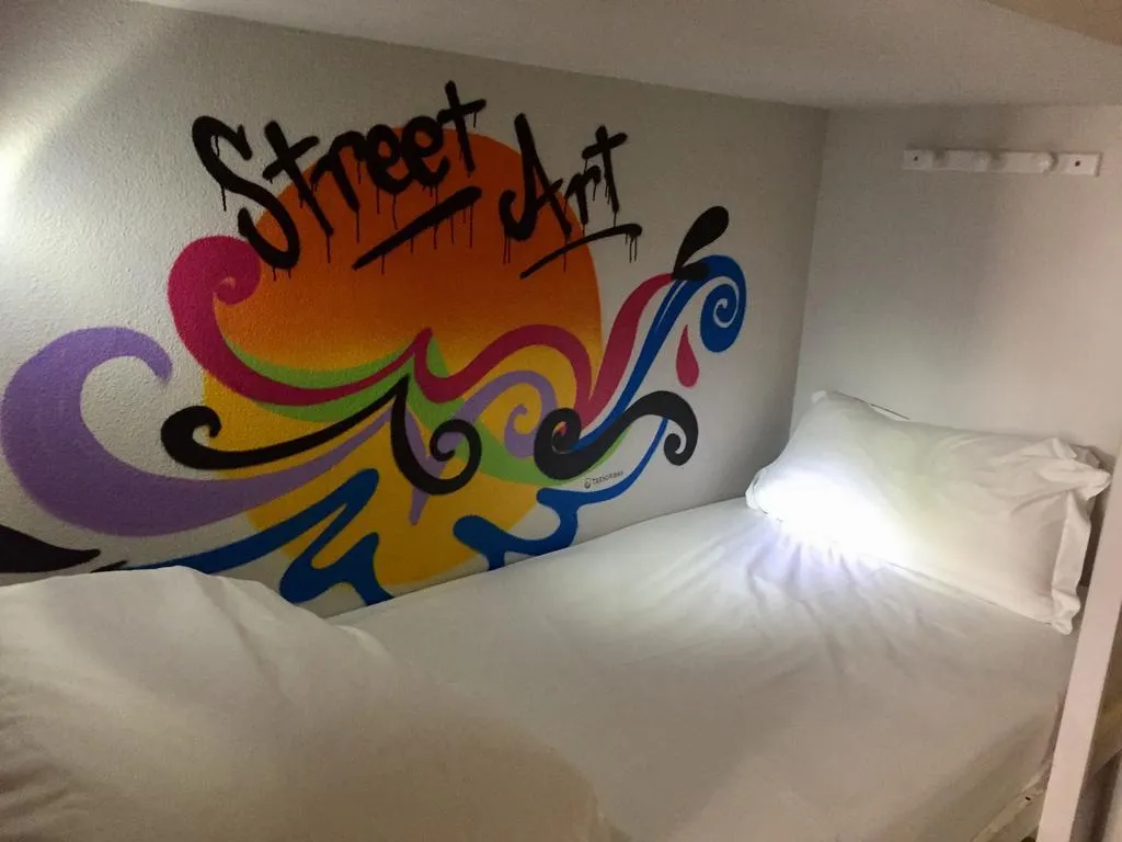 Bed in dormitory ONE BEDROOM Room, Golden Tram 242 Lisbonne Hostel, Lisbon