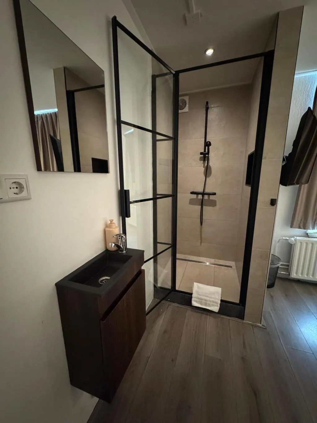 DOUBLE DELUXE Room, Budget Hotel Hortus, Amsterdam