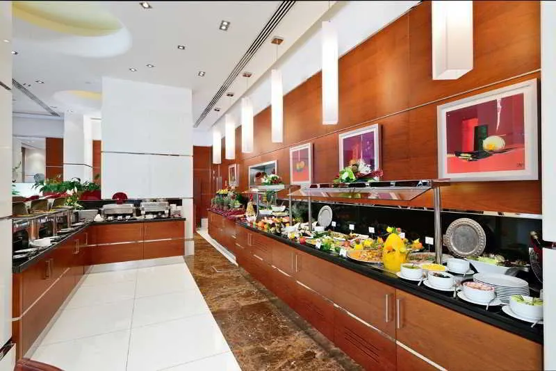 Restaurant, Golden Sands Hotel & Residences, Dubai