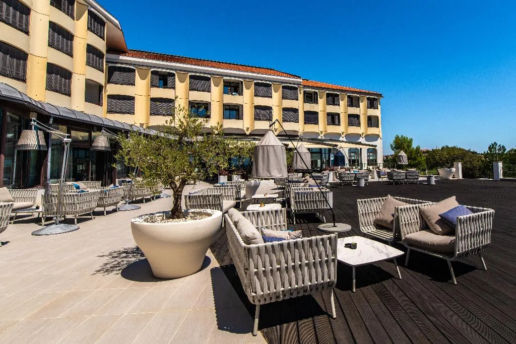 Terrace, Hotel Park Plaza Histria, Istria