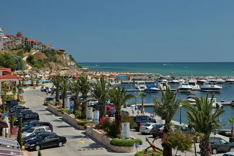 Sports and Entertainment, Dolce Deluxe, Bourgas