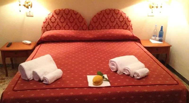 DOUBLE STANDARD Room, Caruso, Naples