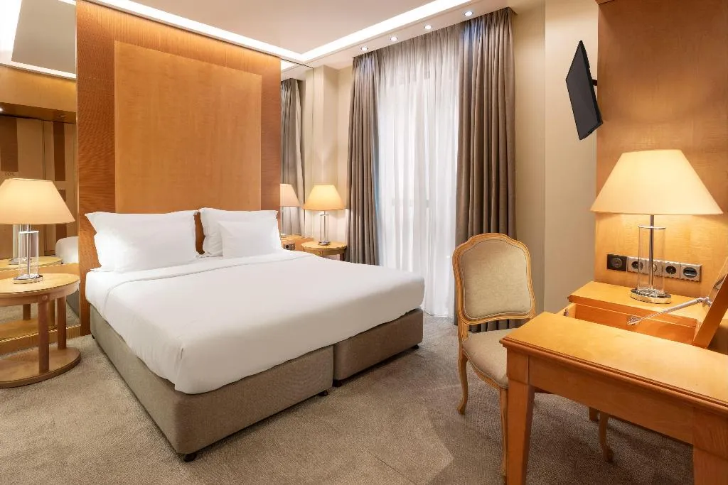 Double or Twin GUEST ROOM Room, Melia Athens, Athens