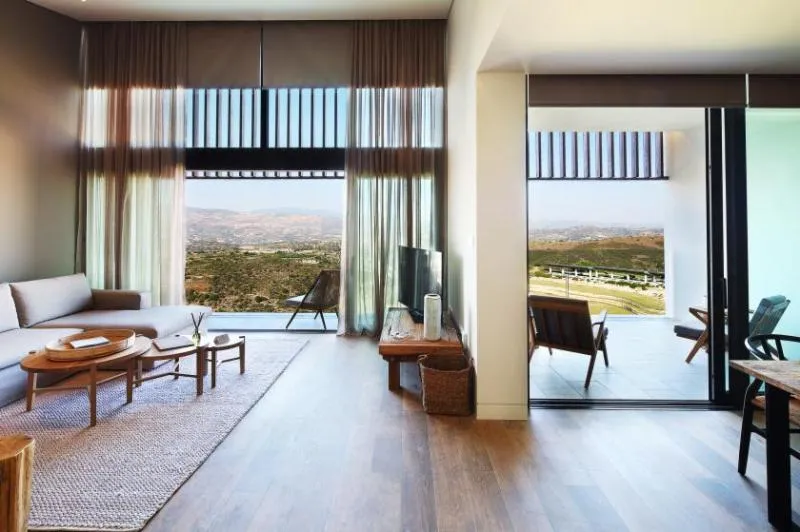 SUITE LUXURY Room, Minthis Resort, Cyprus