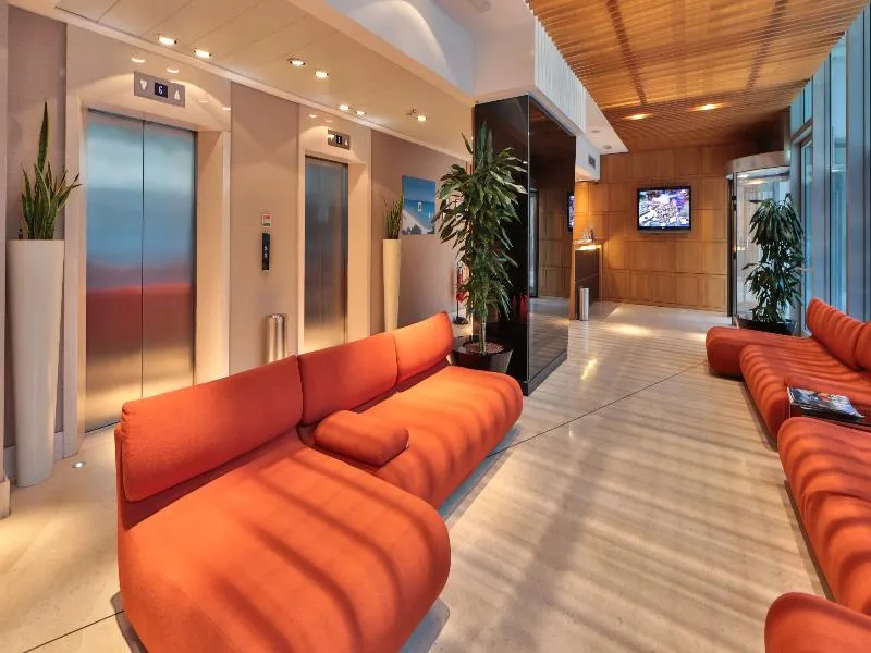 Lobby, UNA HOTELS The One Milano, Milan