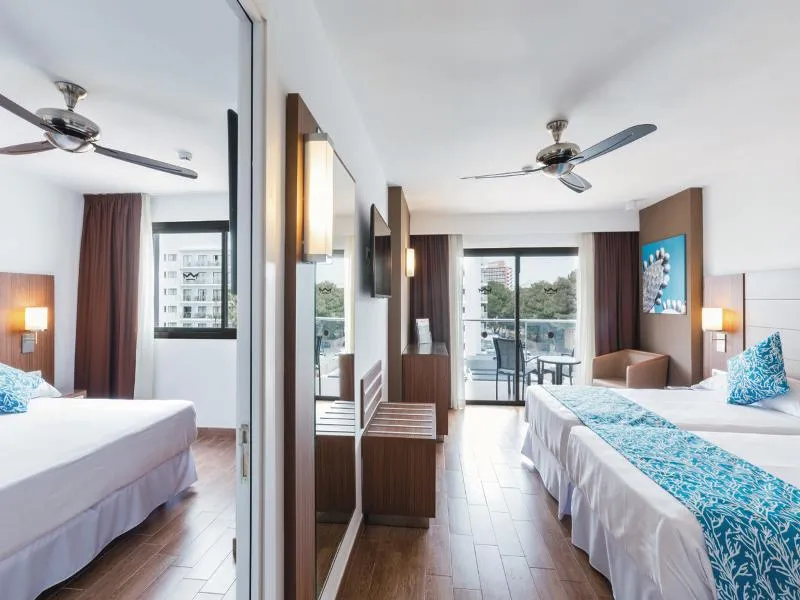 FAMILY ROOM TWO BEDROOMS Room, Hotel Riu Bravo - 0'0 All Inclusive, Majorca