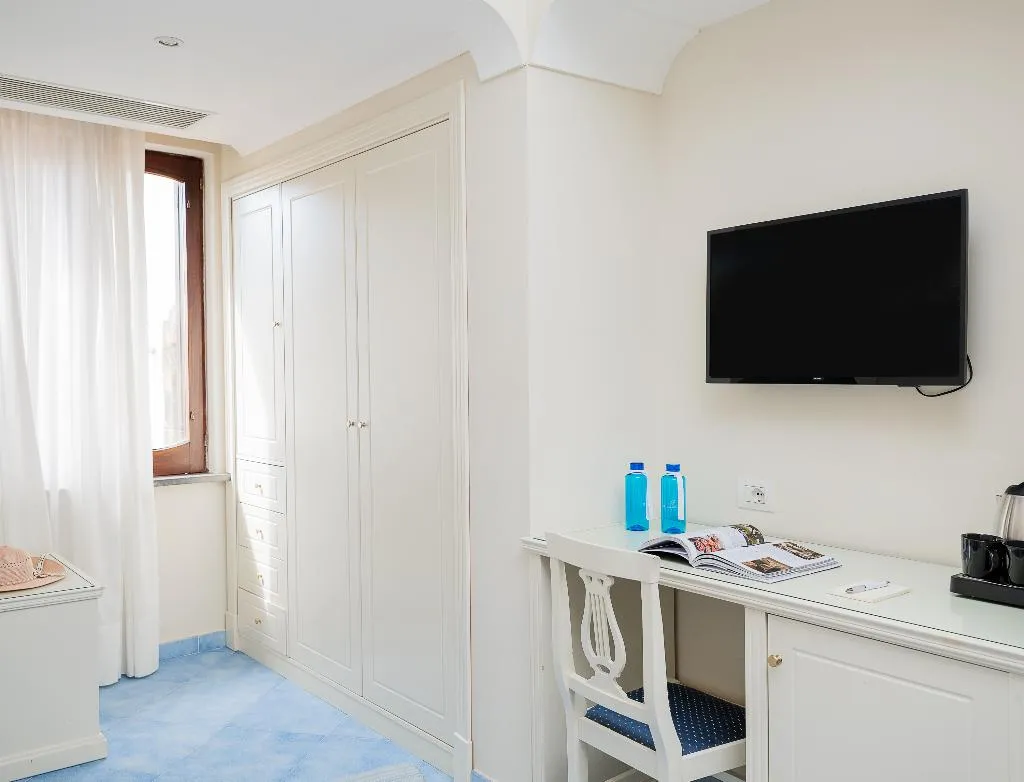 DOUBLE CLASSIC Room, Hotel Jaccarino, Naples