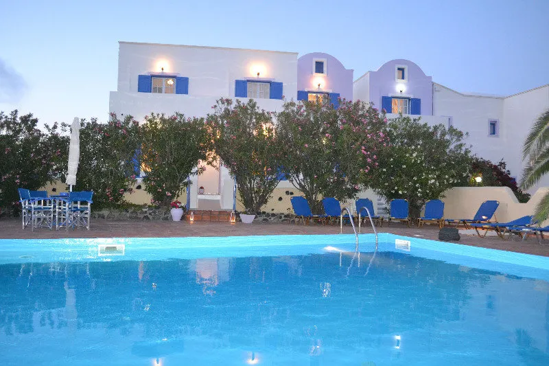 Pool, Melina, Santorini