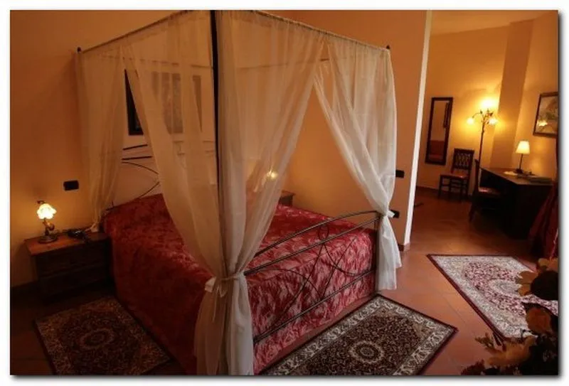 JUNIOR SUITE STANDARD Room, Grand Hotel Capodimonte, Naples