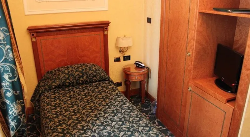 SINGLE STANDARD Room, Dei Consoli Roma, Rome