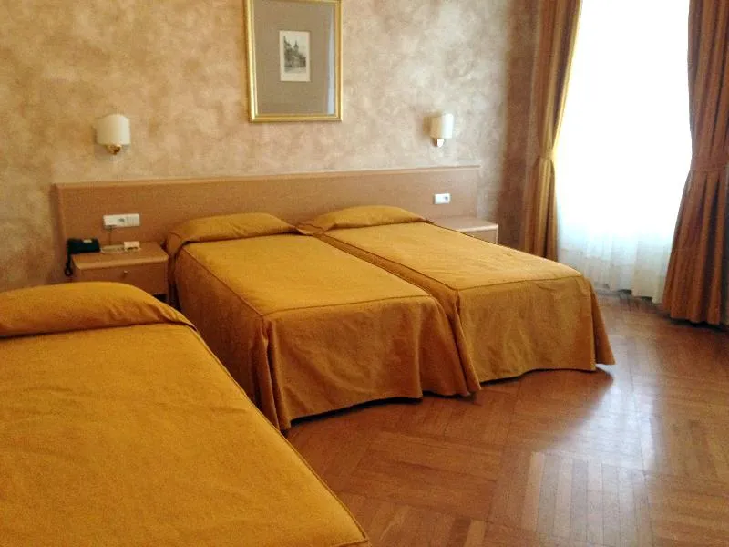 TRIPLE STANDARD Room, hotel Roma Prague, Prague