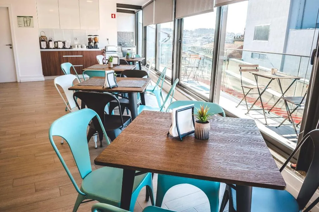 Restaurant, In Barcelos Hostel & Guest House, Porto