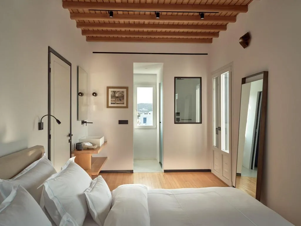 SUITE KING BED WITH JACUZZI Room, Belvedere hotel, Mykonos