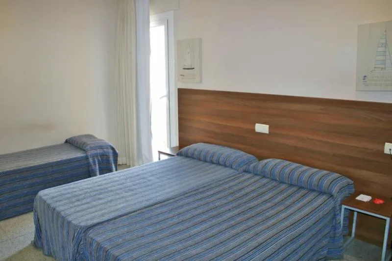 TRIPLE STANDARD Room, Hotel Espanya by ALEGRIA, Costa Brava