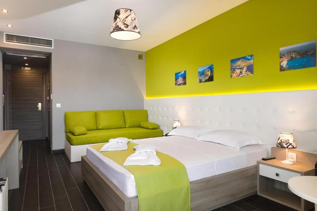 QUADRUPLE WITH BALCONY Room, Lagaria Hotel, Thessaloniki