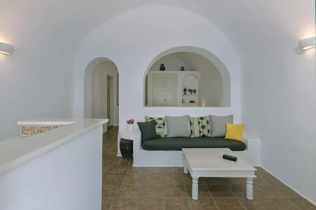 STUDIO DELUXE Room, Afroessa Hotel, Santorini