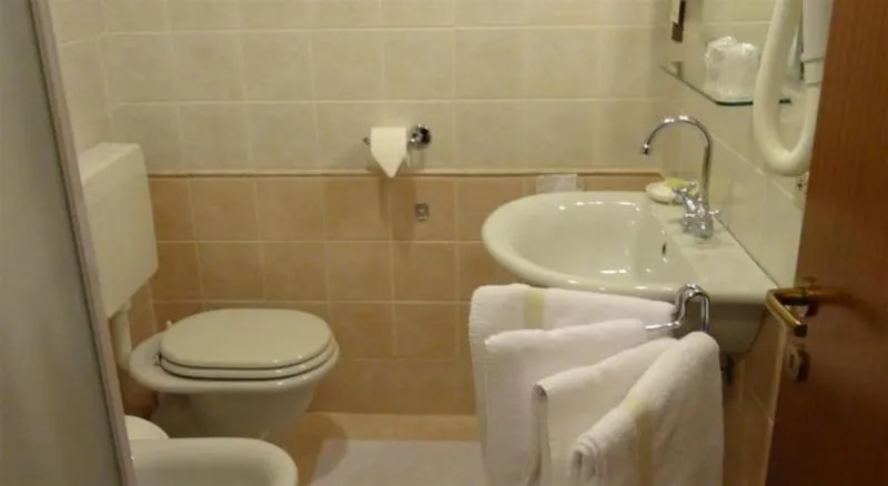 Double or Twin STANDARD Room, Minerva & Nettuno, Venice