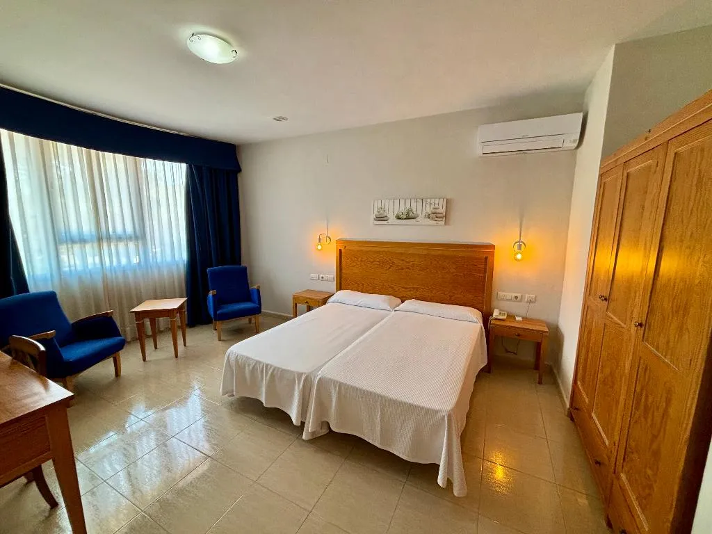 APARTMENT CAPACITY 4 ONE BEDROOM Room, Aparthotel Pinosol, Costa Blanca