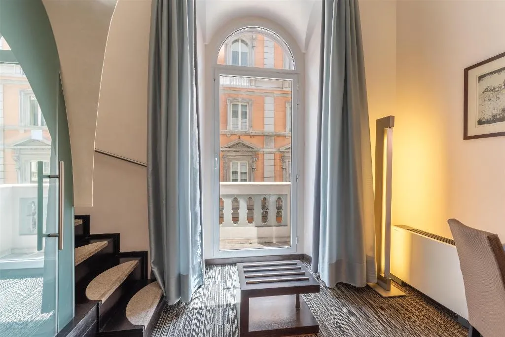 DOUBLE DELUXE KING BED Room, Best Western Plus Hotel Universo, Rome