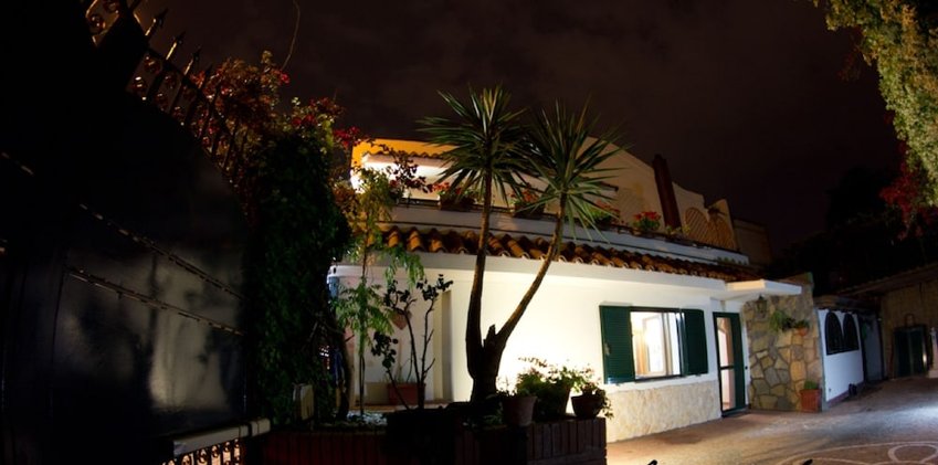B&B Elena, Naples