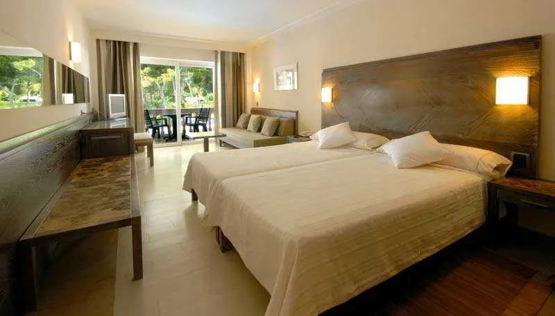 Room, Beach Club Font de Sa Cala, Majorca