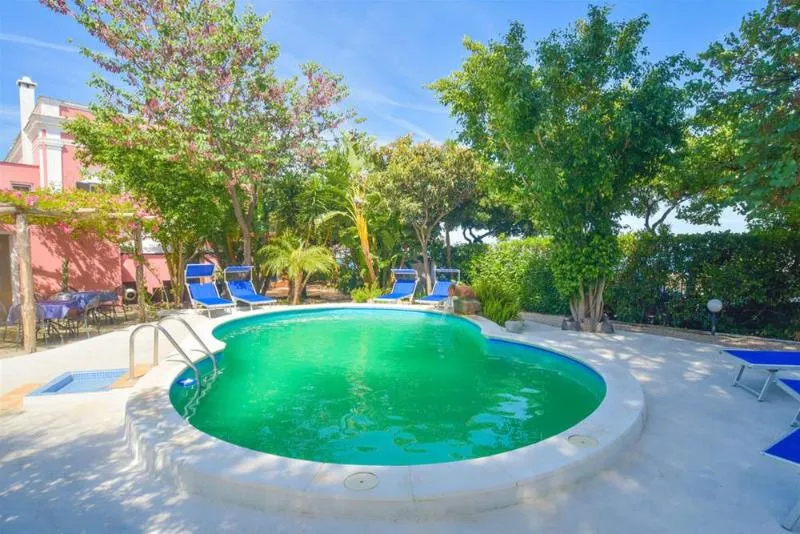 Pool, Albergo Italia, Naples