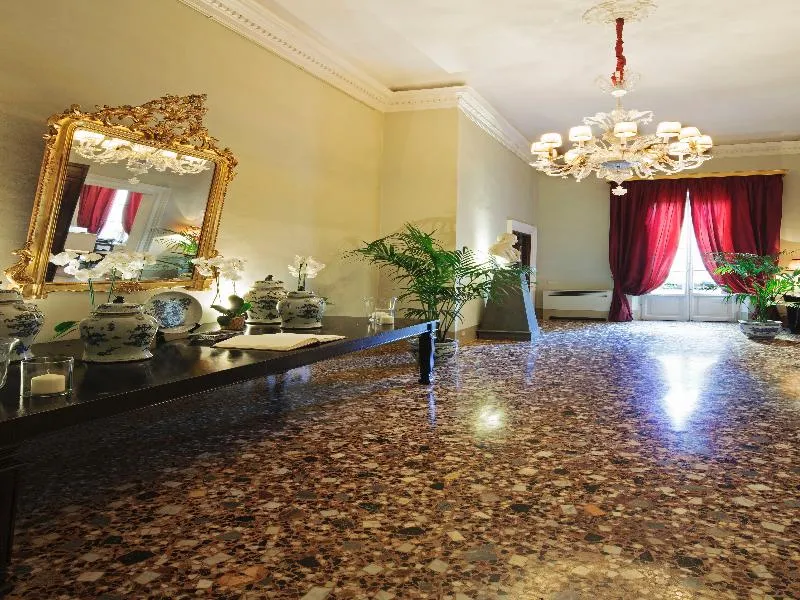 Lobby, Palazzo Di Camugliano, Florence