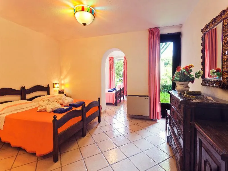 Room, Terme San Valentino, Naples
