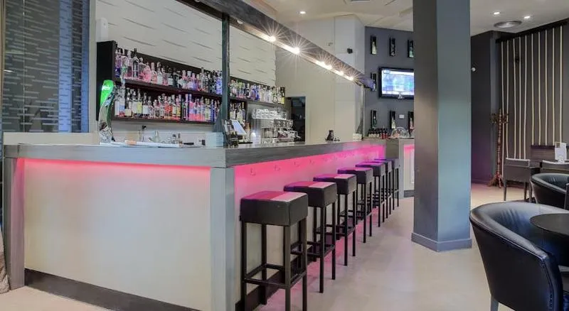 Bar, Ultonia, Costa Brava