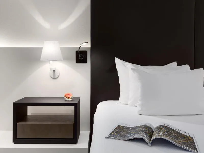 DOUBLE STANDARD Room, NH Collection Amsterdam Barbizon Palace, Amsterdam