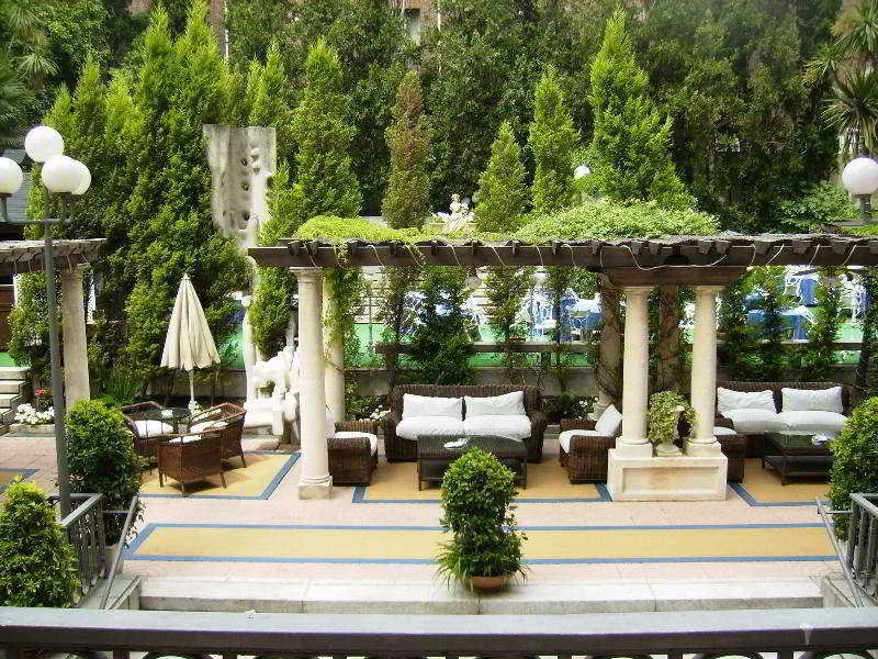 Terrace, Miguel Angel, Madrid