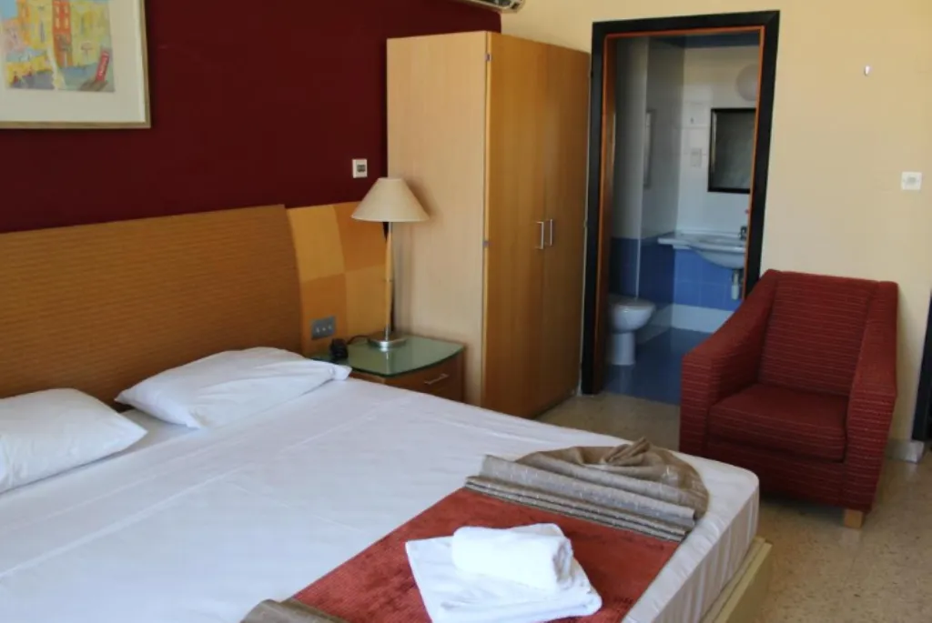 DOUBLE SUPERIOR Room, The St George Park Hotel, Malta