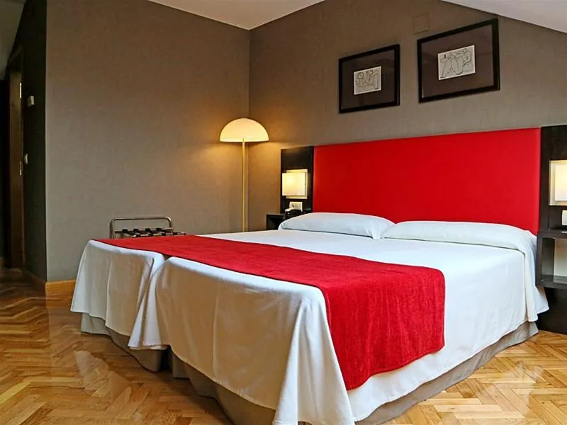 General view, Hostal Carlos III, Madrid