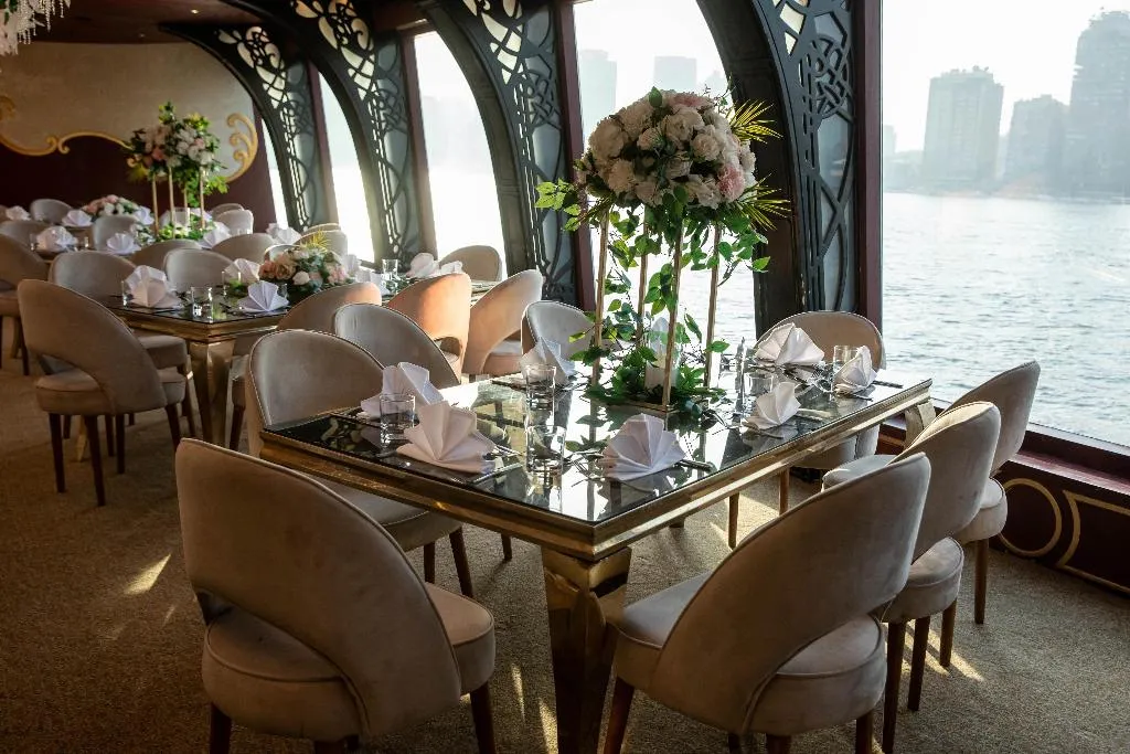 Restaurant, Hilton Cairo Grand Nile, Cairo