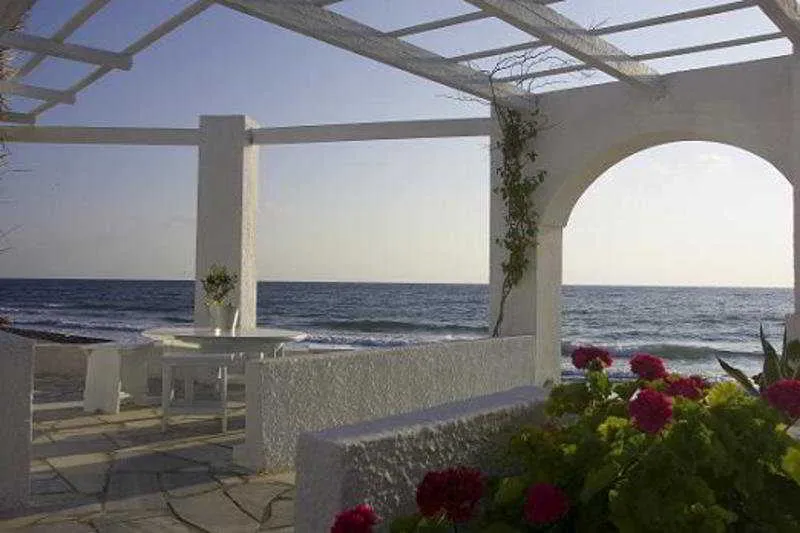Terrace, Thalassa Seaside Resort & Suites, Santorini
