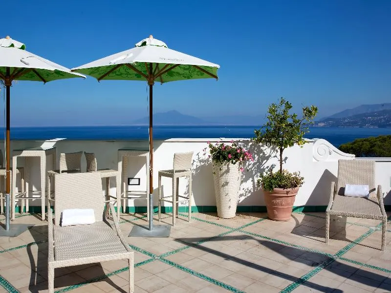 Terrace, Luxury Villa Excelsior Parco, Naples
