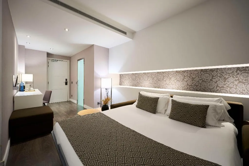 Room, Catalonia Magdalenes, Barcelona